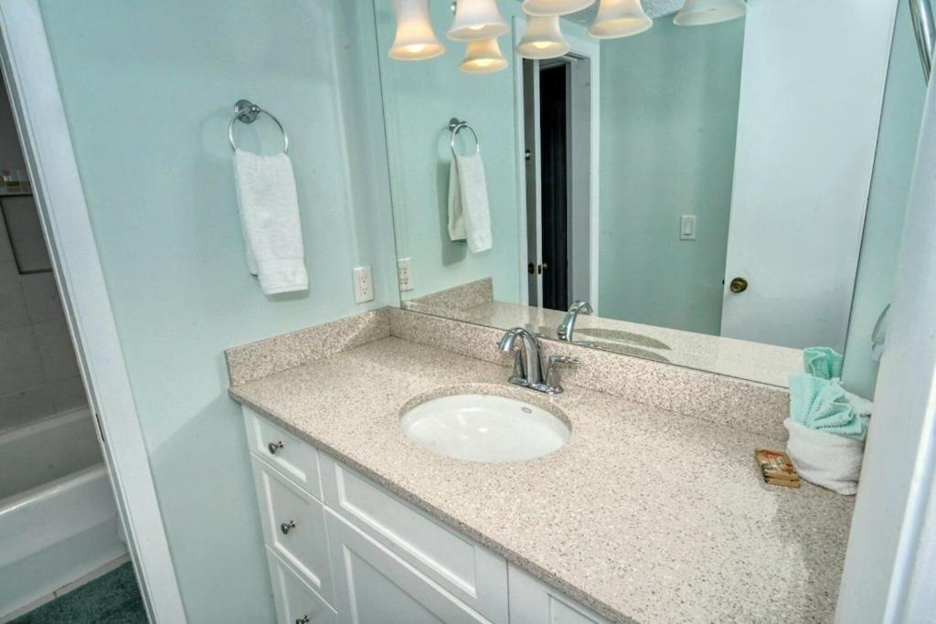 Laplaya 201C Breathtaking Gulf Panorama From This Corner End Unit With A Private Stairway To The Beach Longboat Key Esterno foto