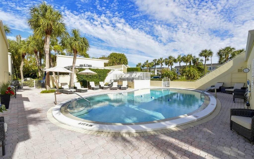 Laplaya 201C Breathtaking Gulf Panorama From This Corner End Unit With A Private Stairway To The Beach Longboat Key Esterno foto